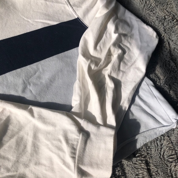 Brandy Melville top - Picture 3 of 3